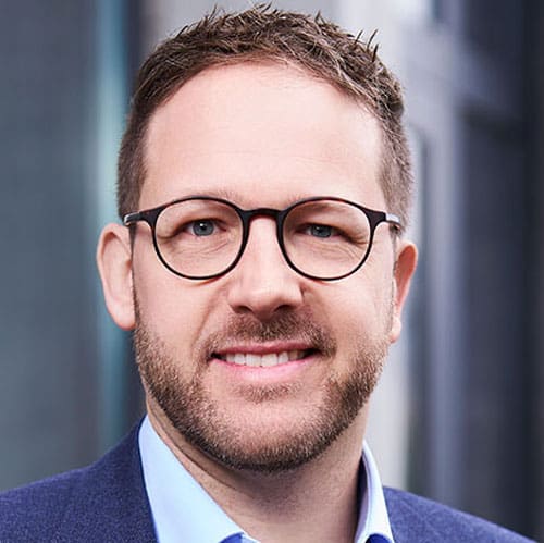 Raphael Bratschi, Referent DEX24