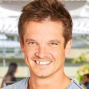 Damian Chandler, Referent DEX24