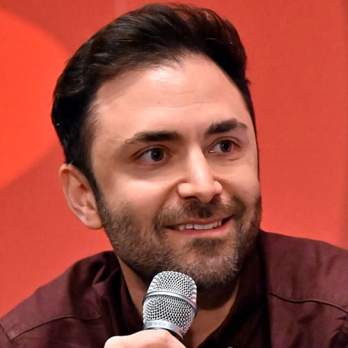 Iman Nahvi, Referent DEX24